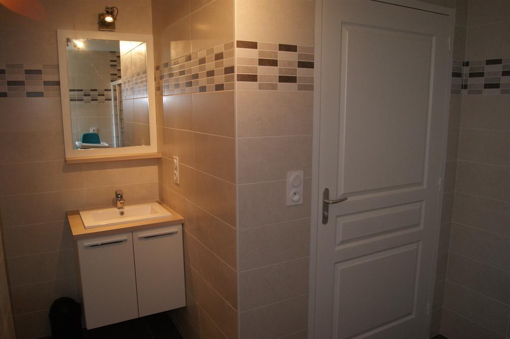 Au Fil De L'Eau - Le Bord De Rance Apartman Dinan Kültér fotó